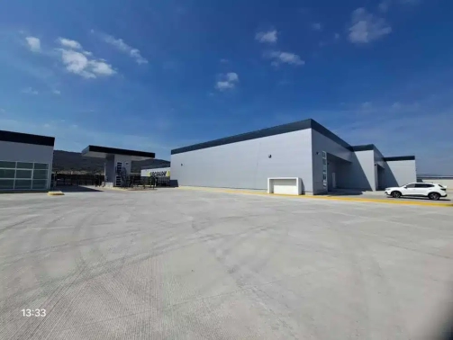 Más Allá de la Ubicación: Factores Emergentes que Impulsan la Decisión en el Sector Inmobiliario Industrial