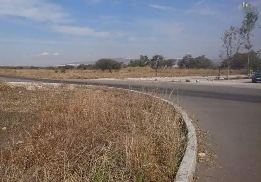 Prolongación Constituyentes, Ciudad Maderas, el Marques TR075