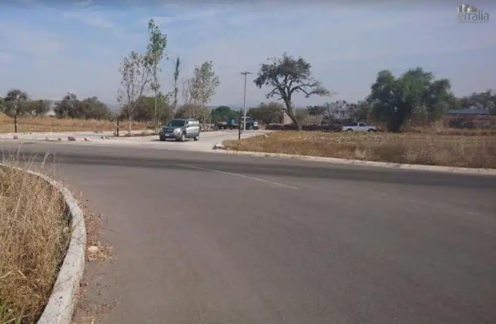 Prolongación Constituyentes, Ciudad Maderas, el Marques TR075
