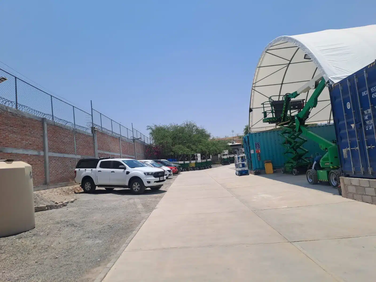 Terreno con oficinas en venta en Fray Junípero Serra, Querétaro